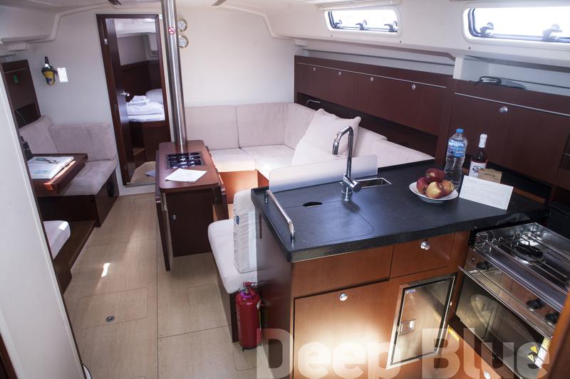 Book yachts online - sailboat - Hanse 415 - Deep Blue - rent