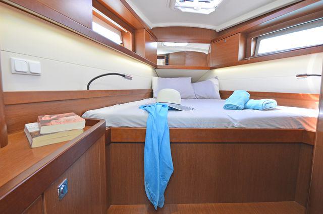 Book yachts online - sailboat - Oceanis 41 - HUSCHEL II - rent