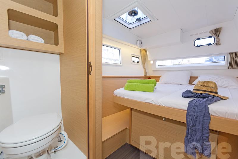 Book yachts online - catamaran - Lagoon 42 A/C &amp; GEN. - BREEZE - rent