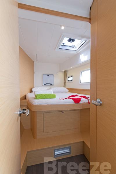 Book yachts online - catamaran - Lagoon 42 A/C &amp; GEN. - BREEZE - rent