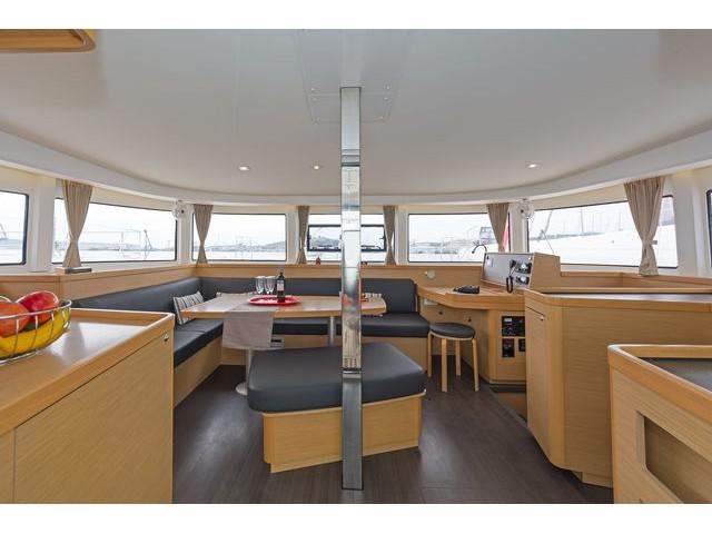 Book yachts online - catamaran - Lagoon 42 A/C &amp; GEN. - BREEZE - rent