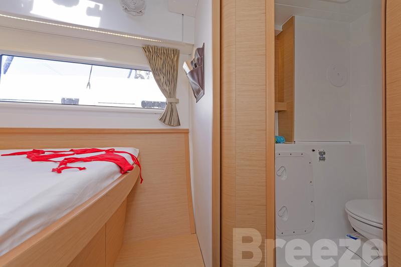 Book yachts online - catamaran - Lagoon 42 A/C &amp; GEN. - BREEZE - rent