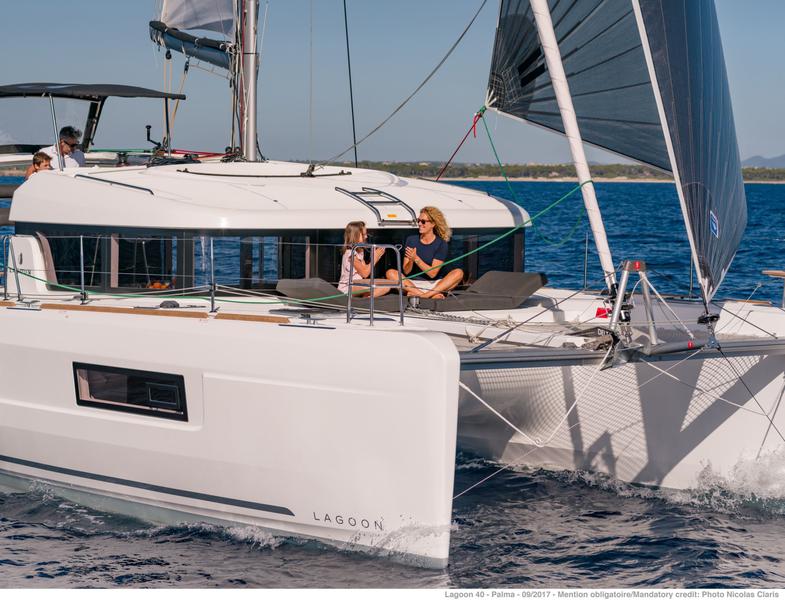 Book yachts online - catamaran - Lagoon 40 - THALASEA - rent