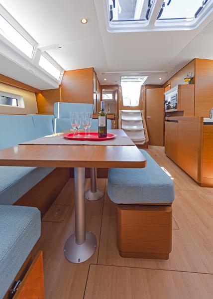 Book yachts online - sailboat - Sun Odyssey 490 - CAPTAIN GEORGE - rent