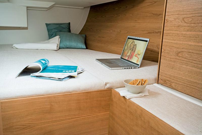 Book yachts online - sailboat - Hanse 430 - Tria S - rent