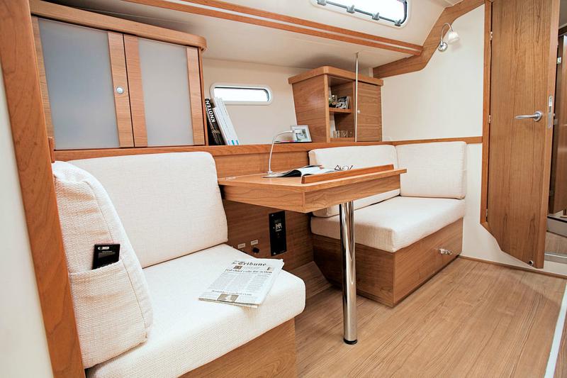 Book yachts online - sailboat - Hanse 430 - Tria S - rent