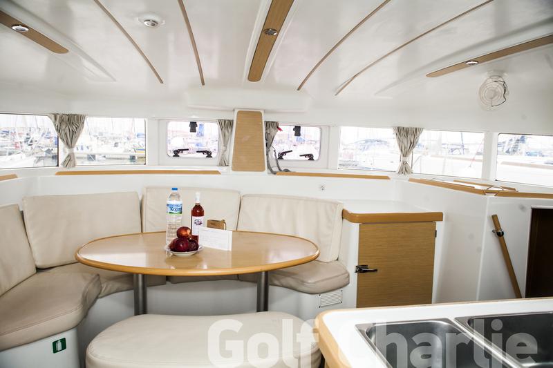 Book yachts online - catamaran - Lagoon 380 - Golf Charlie - rent
