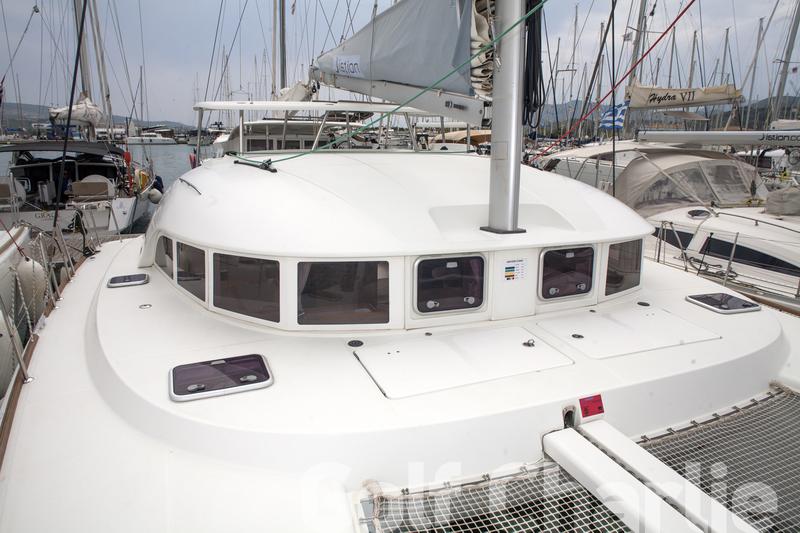 Book yachts online - catamaran - Lagoon 380 - Golf Charlie - rent