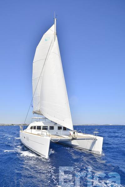 Book yachts online - catamaran - Lagoon 380 S2 - Erica - rent