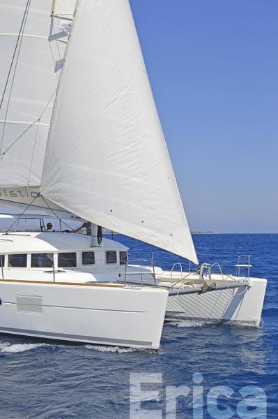 Book yachts online - catamaran - Lagoon 380 S2 - Erica - rent