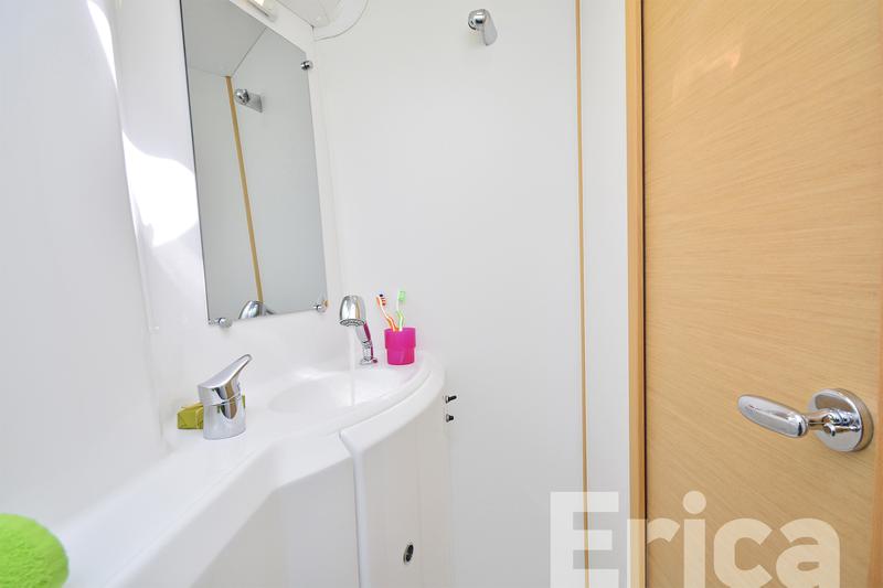 Book yachts online - catamaran - Lagoon 380 S2 - Erica - rent