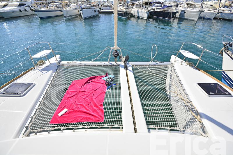 Book yachts online - catamaran - Lagoon 380 S2 - Erica - rent