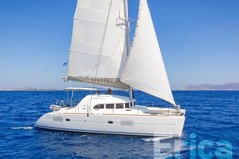 Book yachts online - catamaran - Lagoon 380 S2 - Erica - rent