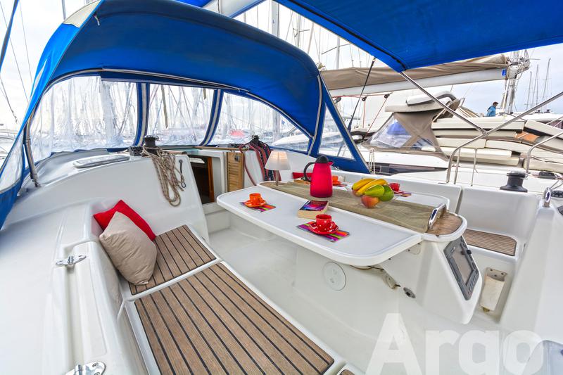 Book yachts online - sailboat - Cyclades 43.4 - Argo - rent