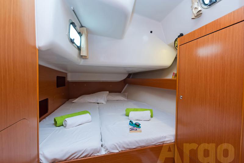 Book yachts online - sailboat - Cyclades 43.4 - Argo - rent