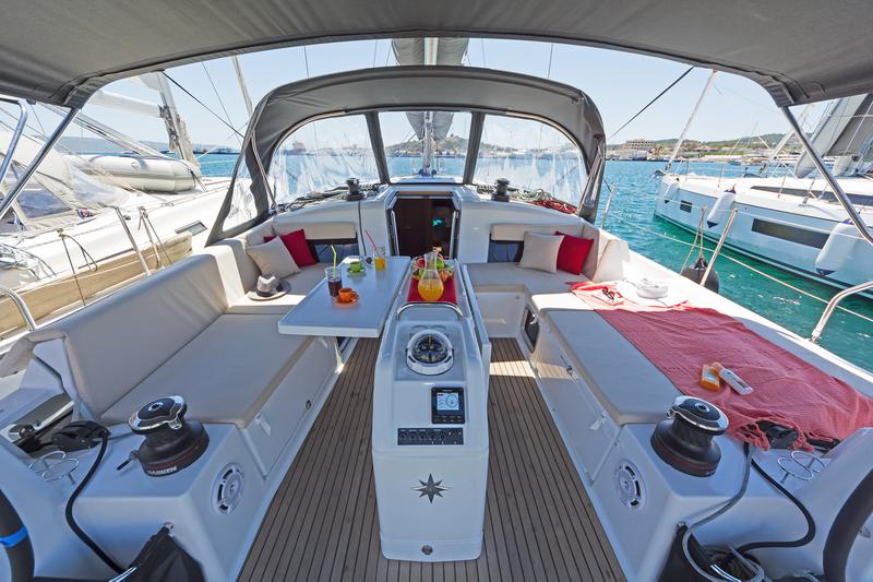 Book yachts online - sailboat - Sun Odyssey 490 - QUEENS OF UTRECHT - rent
