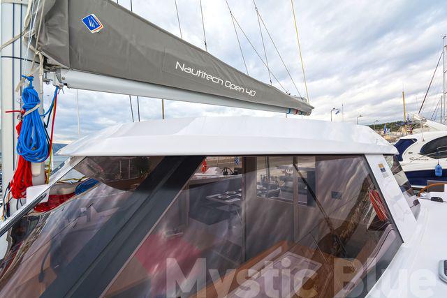 Book yachts online - catamaran - Nautitech Open 40 - MYSTIC BLUE - rent
