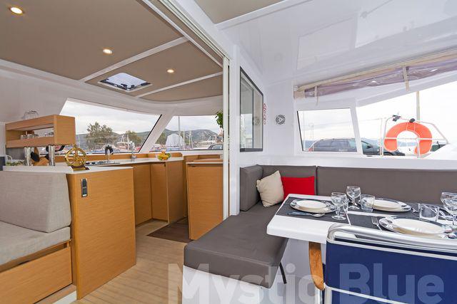 Book yachts online - catamaran - Nautitech Open 40 - MYSTIC BLUE - rent