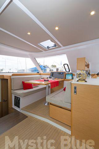 Book yachts online - catamaran - Nautitech Open 40 - MYSTIC BLUE - rent