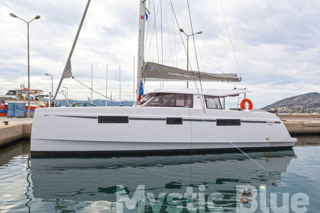 Book yachts online - catamaran - Nautitech Open 40 - MYSTIC BLUE - rent