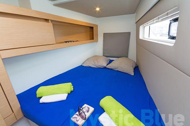 Book yachts online - catamaran - Nautitech Open 40 - MYSTIC BLUE - rent