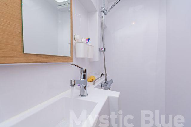 Book yachts online - catamaran - Nautitech Open 40 - MYSTIC BLUE - rent