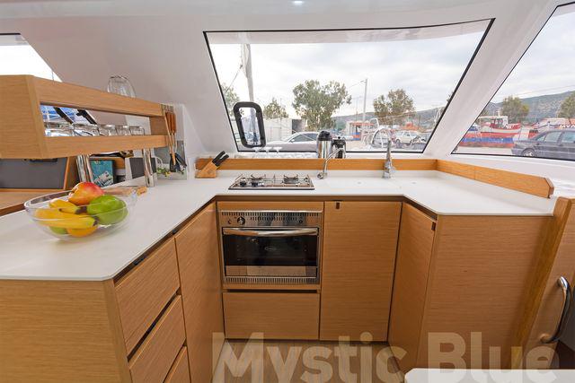 Book yachts online - catamaran - Nautitech Open 40 - MYSTIC BLUE - rent