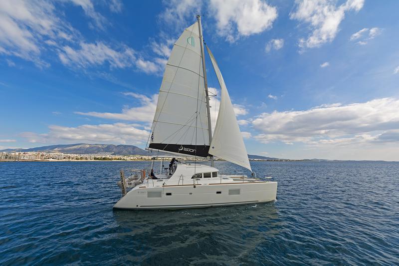 Book yachts online - catamaran - Lagoon 380 - ELEVEN - rent