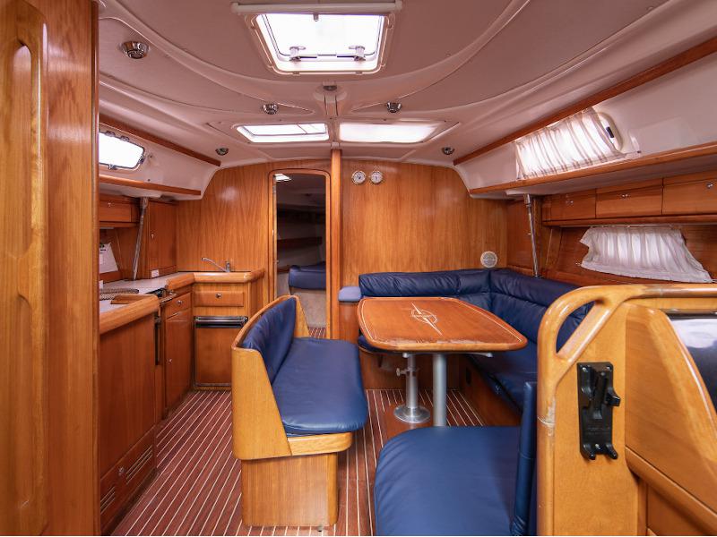 Book yachts online - sailboat - Bavaria 42 - Stella Oriens - rent