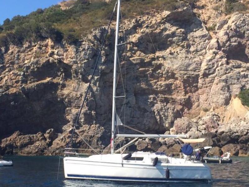 Book yachts online - sailboat - Hunter 31 - Itaca - rent