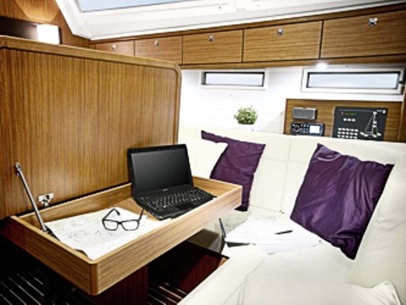 Book yachts online - sailboat - Bavaria Cruiser 46 - Taifun - rent