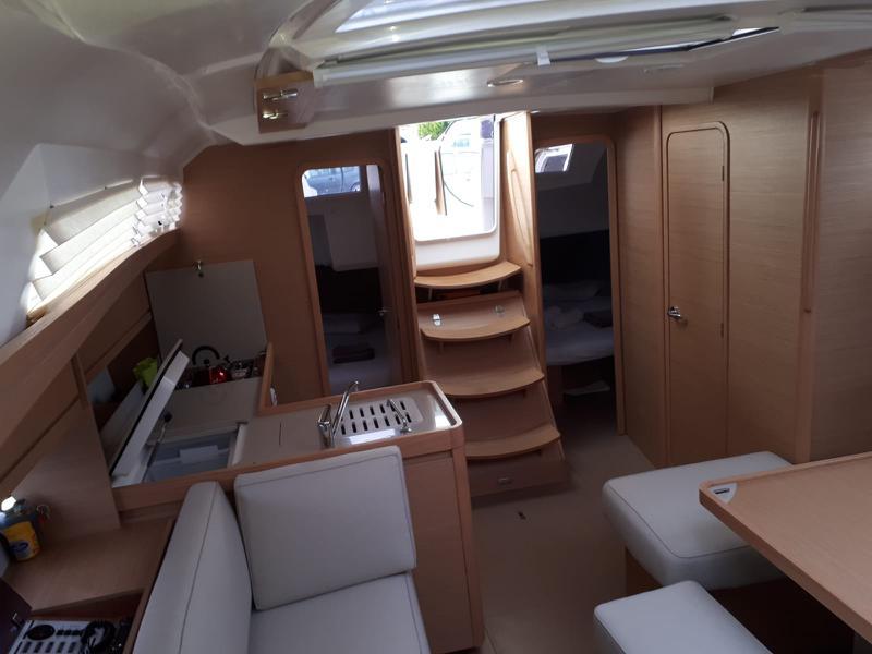 Book yachts online - sailboat - Dufour 412 Grand large - Argo - rent