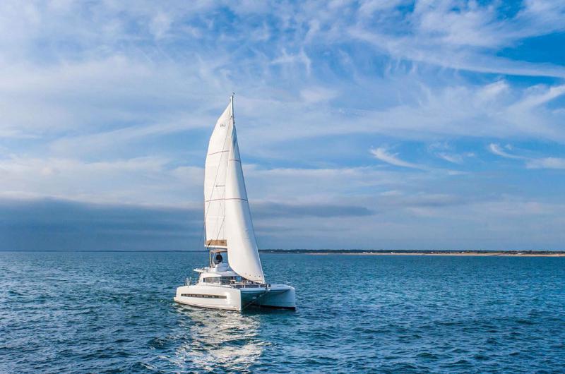 Book yachts online - catamaran - Bali 4.3 - Hogwarts - rent