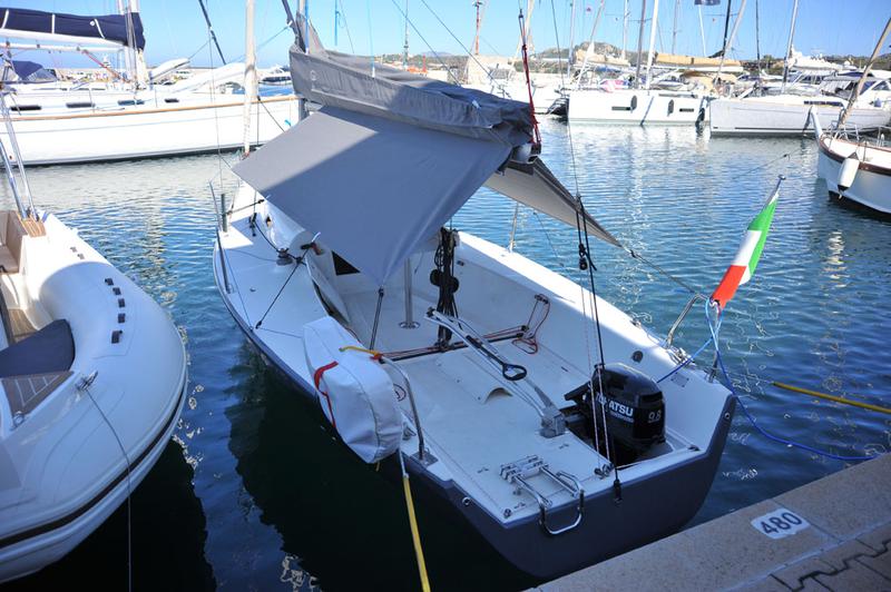 Book yachts online - sailboat - Beneteau 25 Platu - Athos - rent