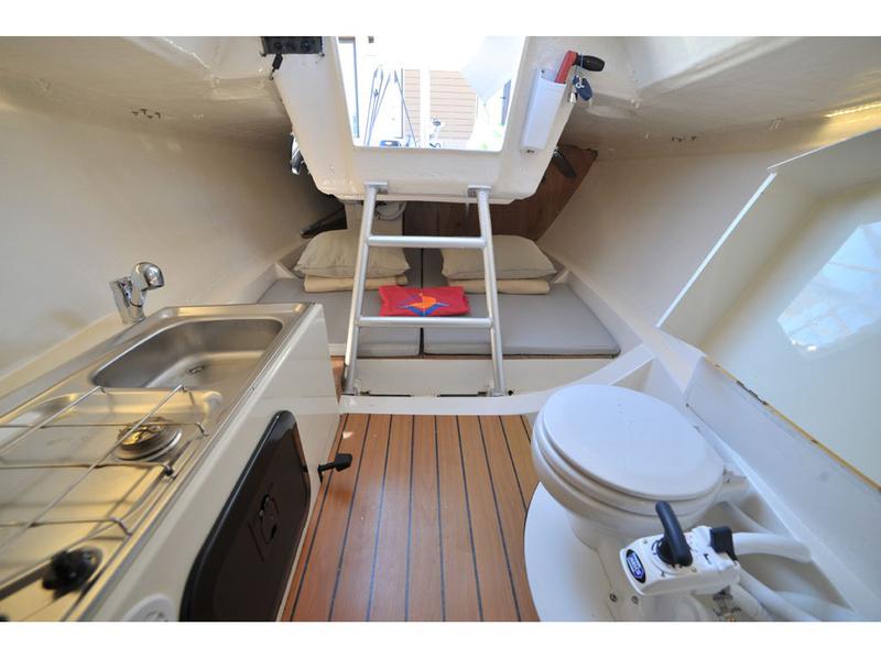 Book yachts online - sailboat - Beneteau 25 Platu - Athos - rent