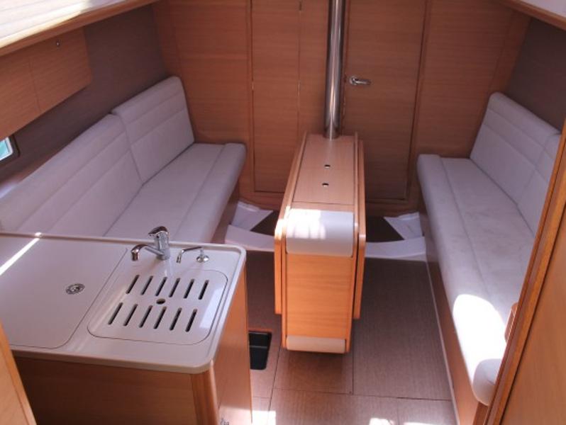 Book yachts online - sailboat - Dufour 310 - Ala Bianca - rent