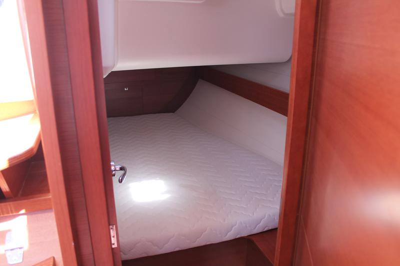 Book yachts online - sailboat - Dufour 382 - Venus Planet - rent