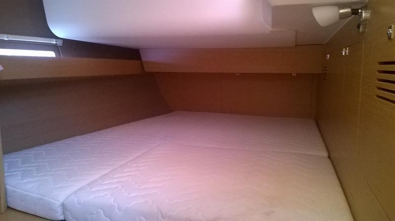 Book yachts online - sailboat - Dufour 460 - Neptune Planet - rent