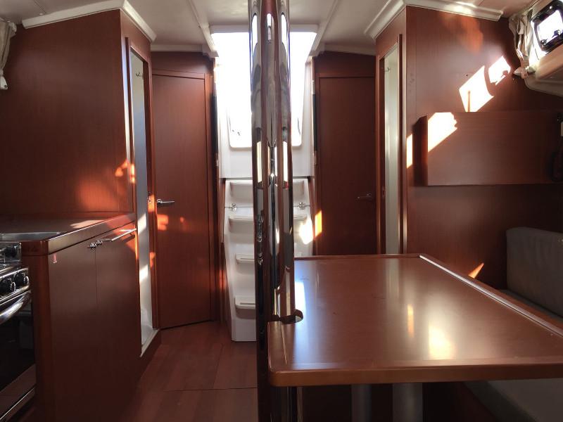 Book yachts online - sailboat - Oceanis 38.1 - Galatea - rent