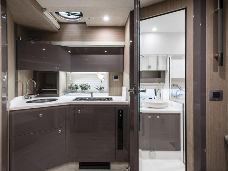 Book yachts online - motorboat - Cranchi Z35 - Vito - rent