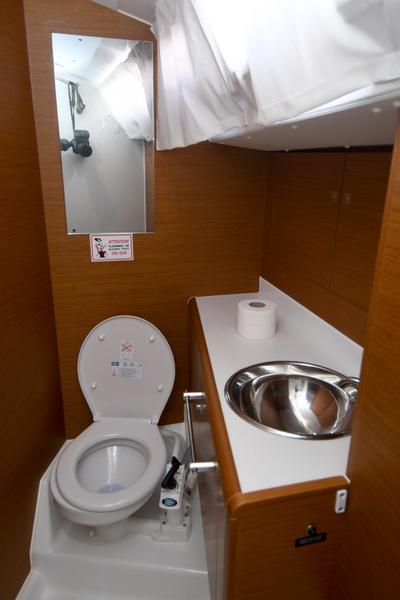 Book yachts online - sailboat - Sun Odyssey 419 - Euros - rent