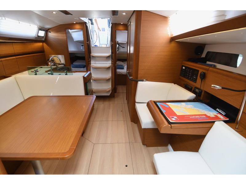 Book yachts online - sailboat - Sun Odyssey 419 - Euros - rent