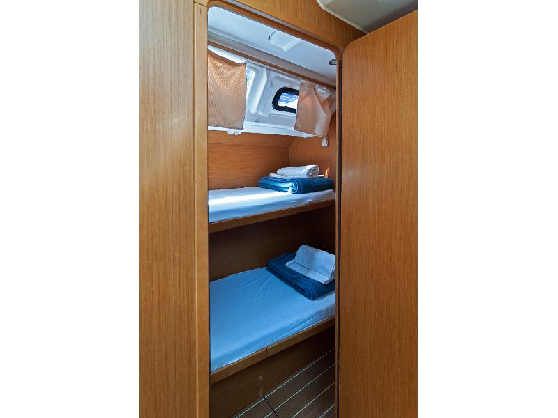 Book yachts online - sailboat - Sun Odyssey 509 - Aqua Kiss  - rent