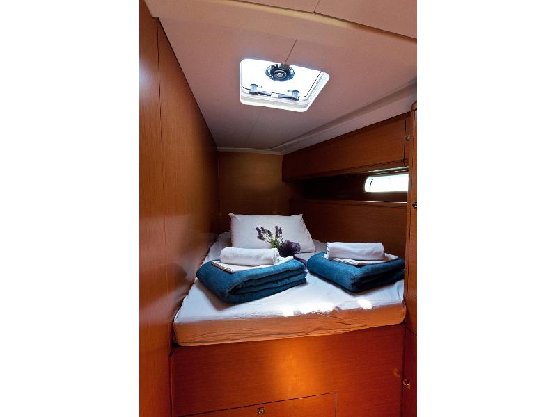 Book yachts online - sailboat - Sun Odyssey 509 - Aqua Kiss  - rent