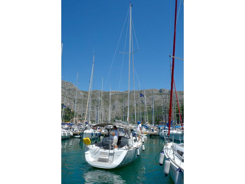 Book yachts online - sailboat - Sun Odyssey 33i - Hasta Siempre - rent