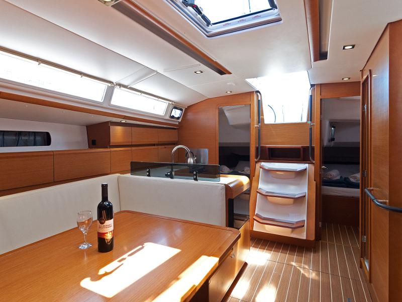 Book yachts online - sailboat - Sun Odyssey 439 - Sun Kiss - rent