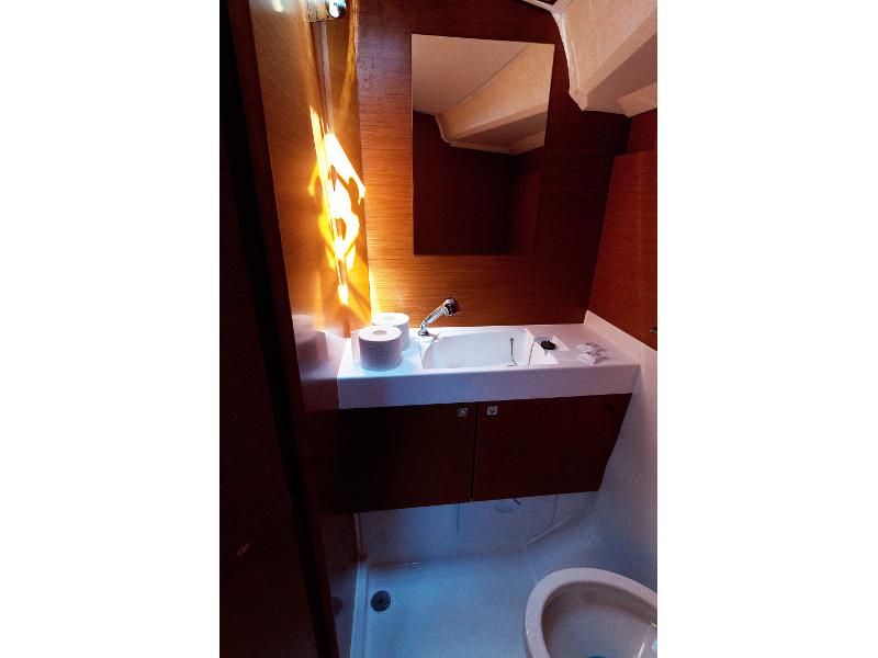 Book yachts online - sailboat - Sun Odyssey 509 - Sky Kiss - rent