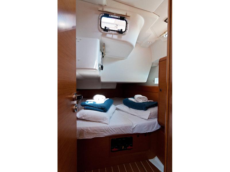 Book yachts online - sailboat - Sun Odyssey 509 - Sky Kiss - rent