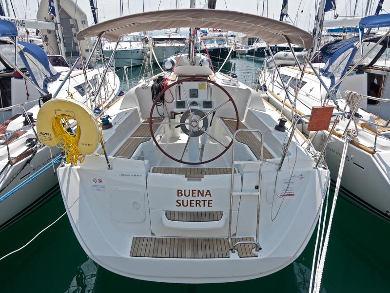 Book yachts online - sailboat - Sun Odyssey 33i - Buena Suerte - rent