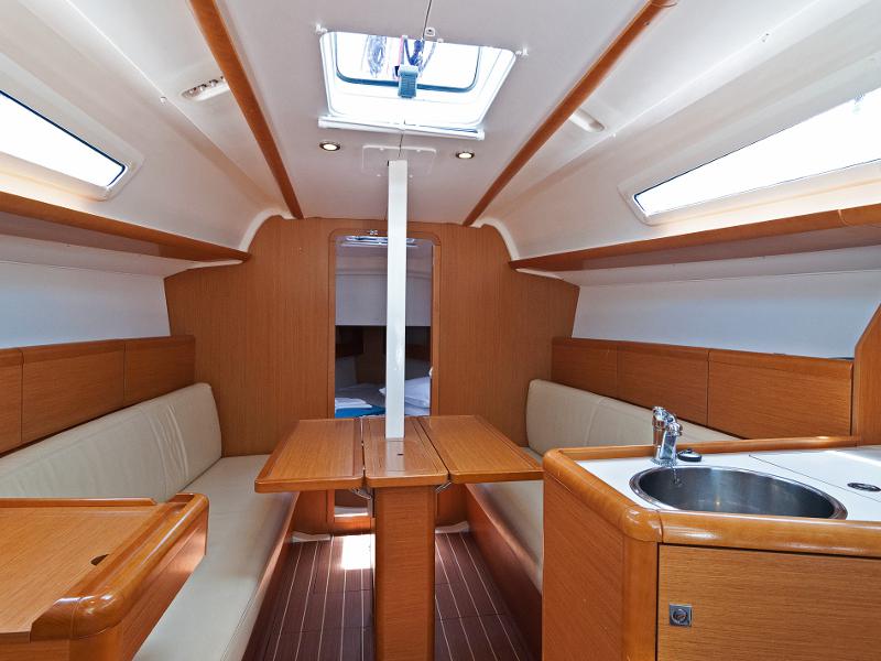 Book yachts online - sailboat - Sun Odyssey 33i - Buena Suerte - rent
